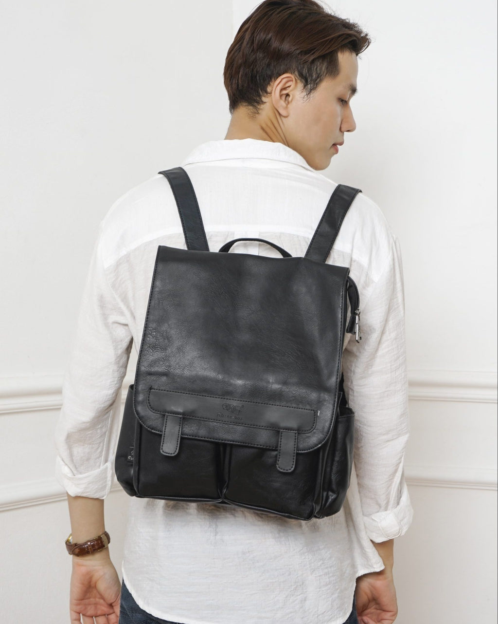 THREE-BOX Classic Chic Leather Backpack