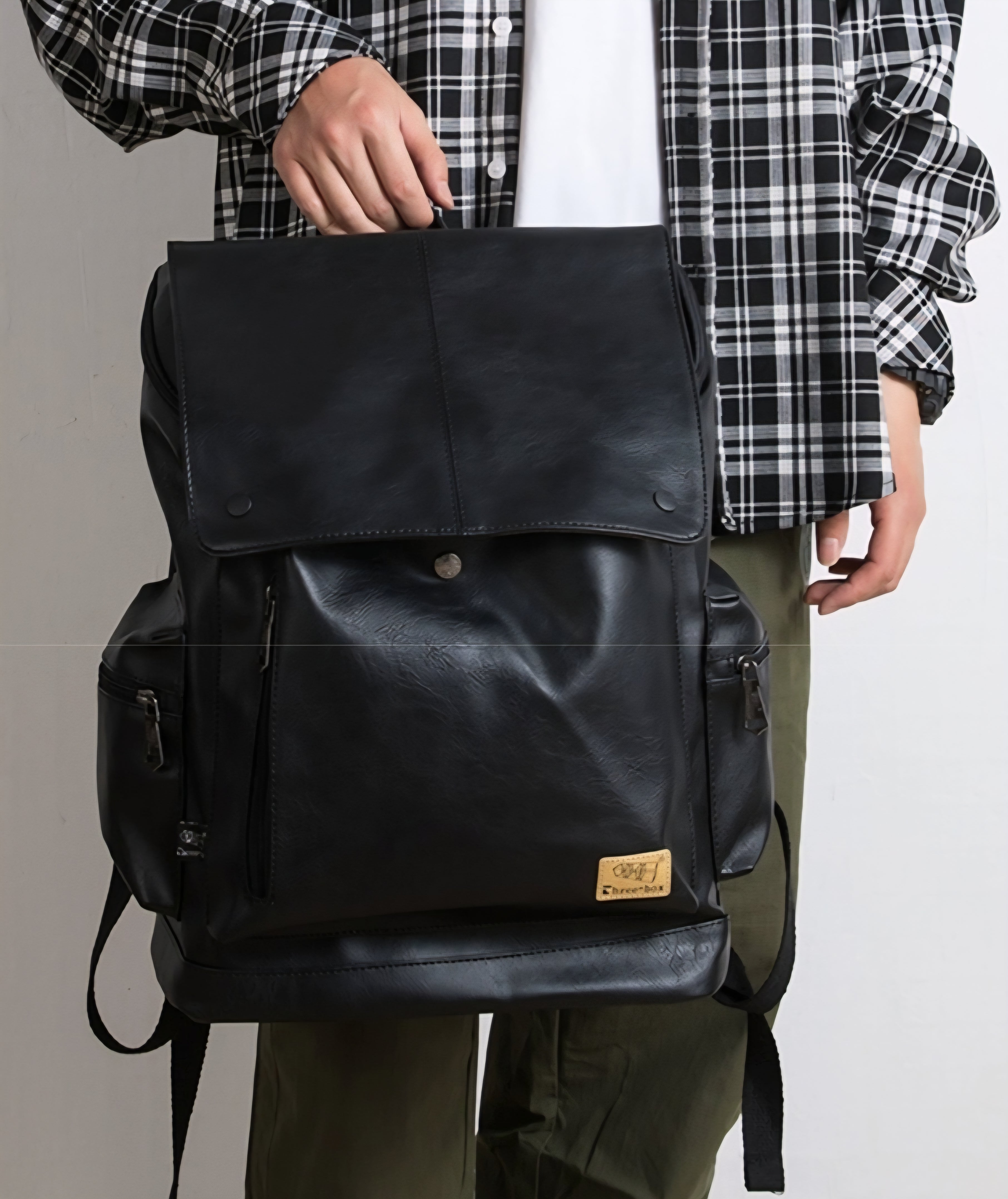 THREE-BOX 15.6"Laptop Large Capacity Unisex Leather Backpack
