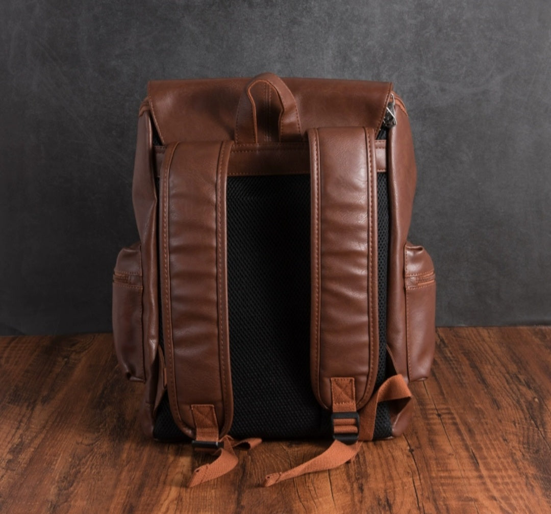 THREE-BOX 15.6"Laptop Large Capacity Unisex Leather Backpack