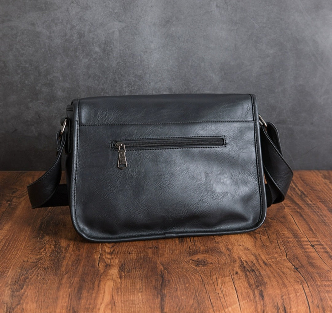 THREE-BOX Mini-Messenger / Cross-Body Bag Leather Shoulder Bag
